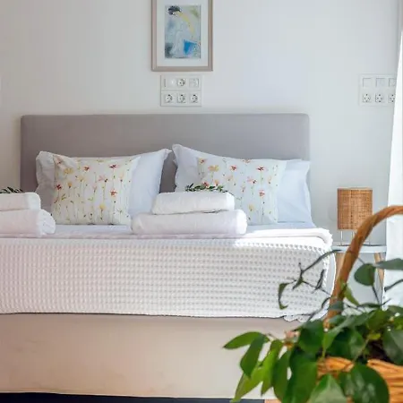Apartment Theseus Zen Luxury - Natural Living *